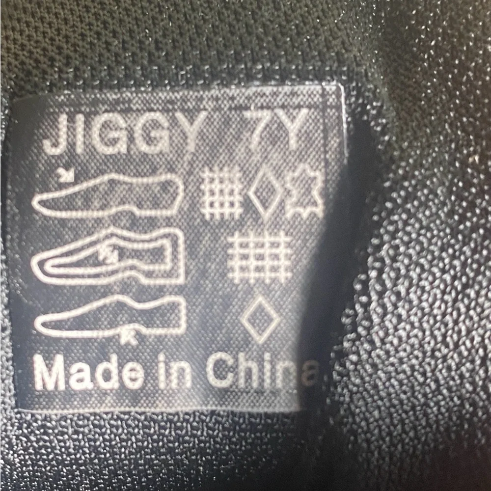 Javi Jiggy Sneaker Boots Black Reflective size 7Y